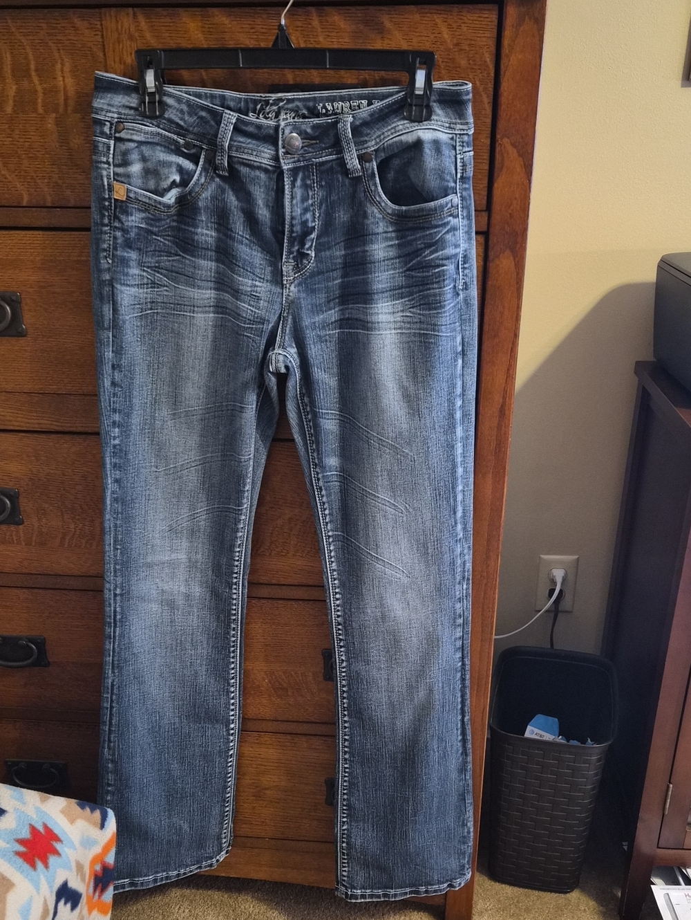 LOLAl  Womens Straight Leg Faded Blue Jeans